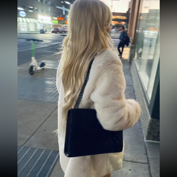 EXPRESS Faux Fur White Open Lined Dress Coat - Picture 3 of 4